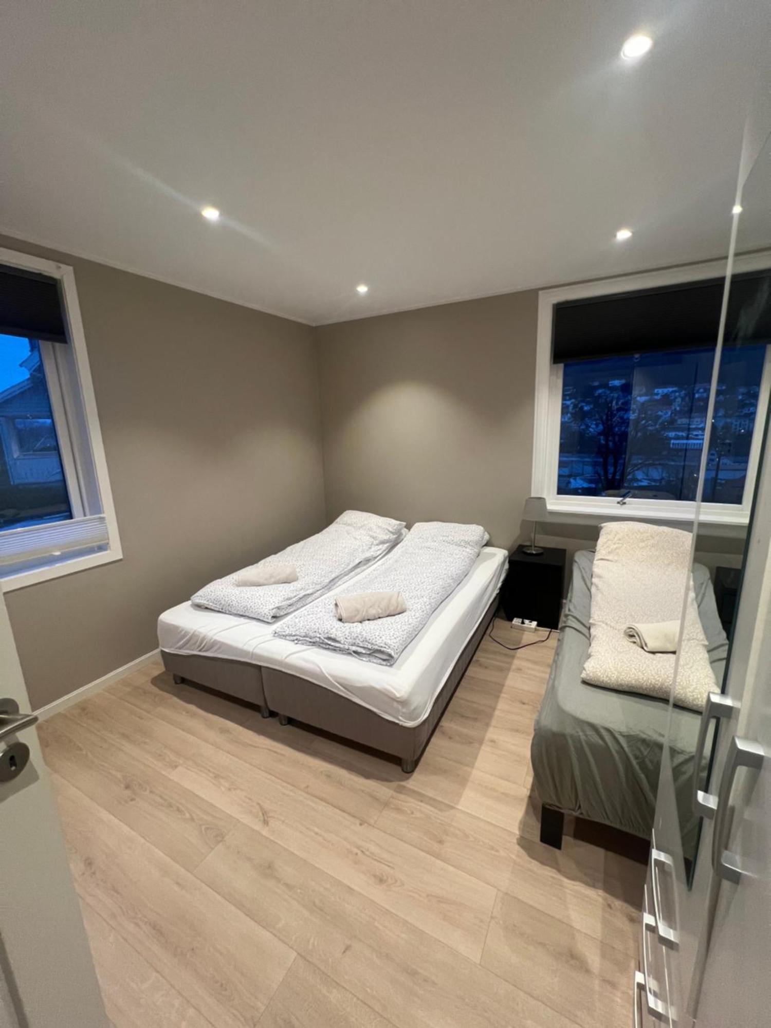 Modern Apartment With Free Parking Bergen Esterno foto